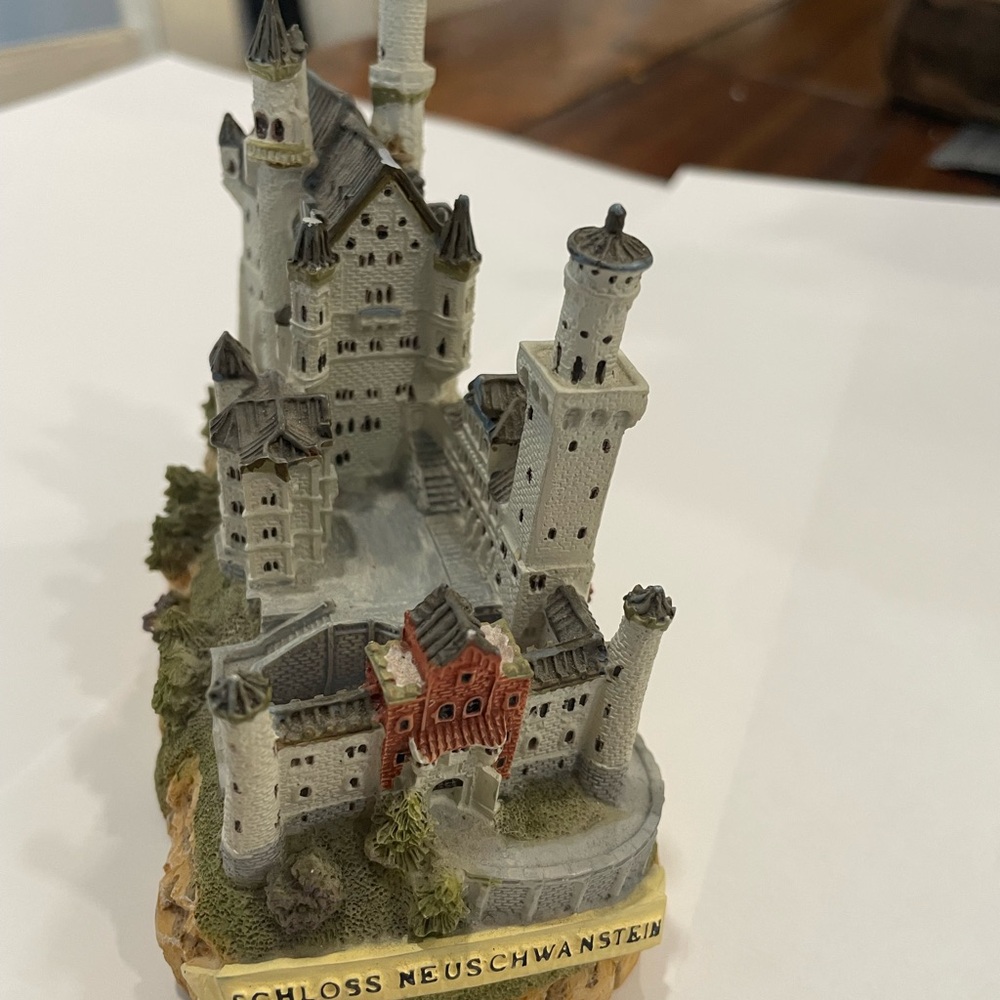 Elegant Neuschwanstein Castle Sculpture - Gray and Red